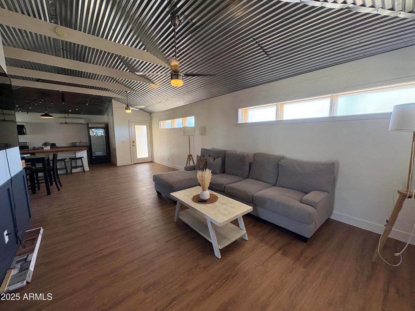 422 W EVA ST property image