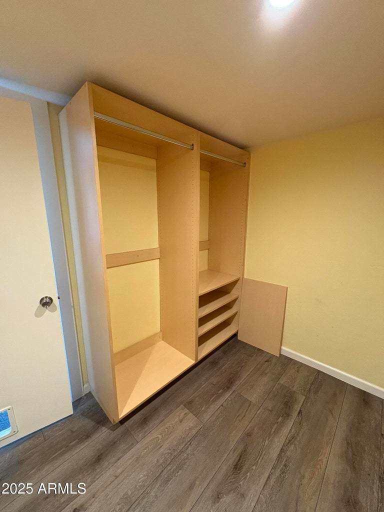 422 W EVA ST property image