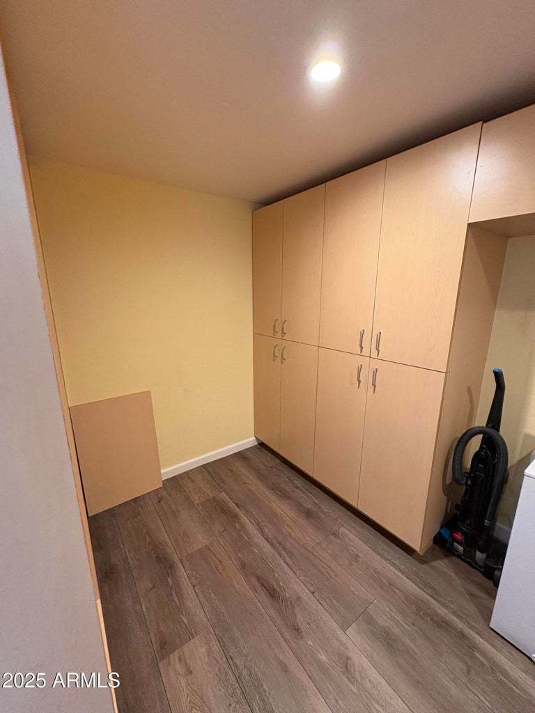 422 W EVA ST property image