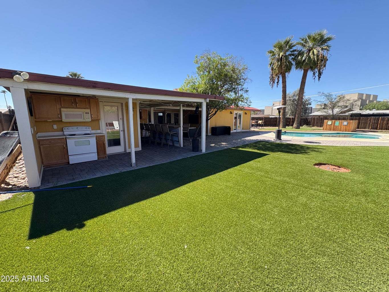 422 W EVA ST property image