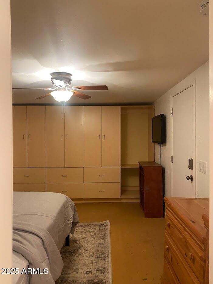 422 W EVA ST property image