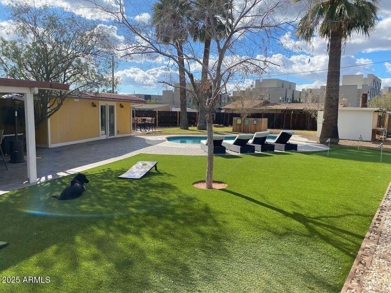 422 W EVA ST property image