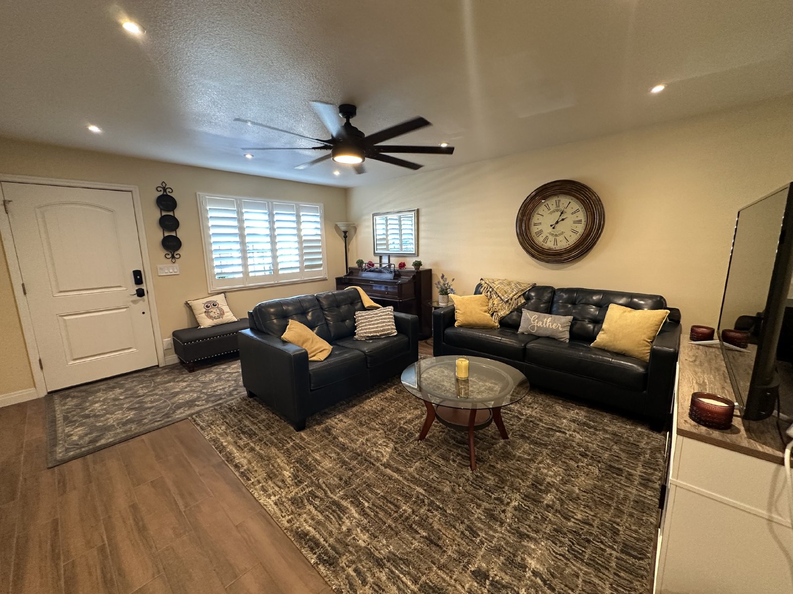 Fully Furnished property image