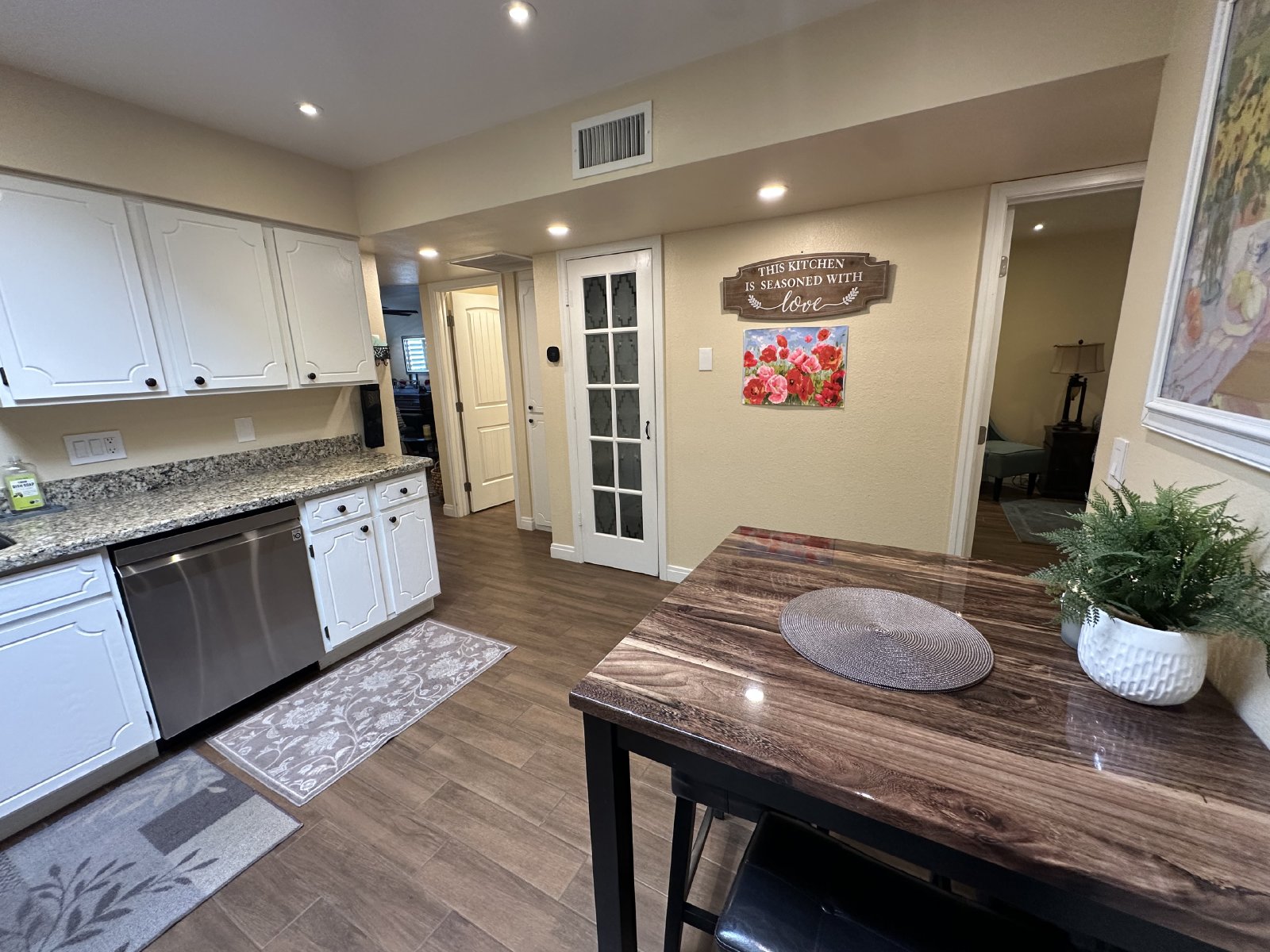 Fully Furnished property image