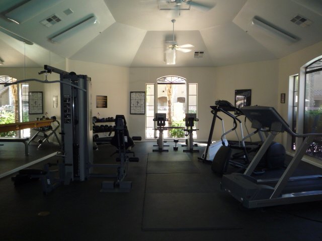 Signature Scottsdale Condo - Updated Vinyl wood Flooring, Paint and Ca property image