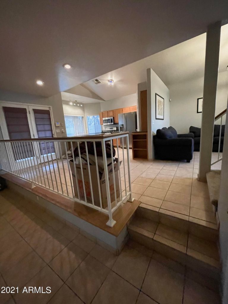 3bedroom/2.5 bathroom in great corner lot! property image