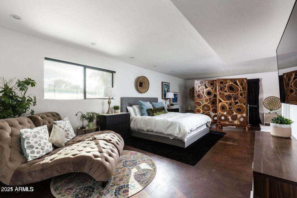 5 bedrooms / 5 bathrooms 5 blocks away from Old Town Scottsdale! property image