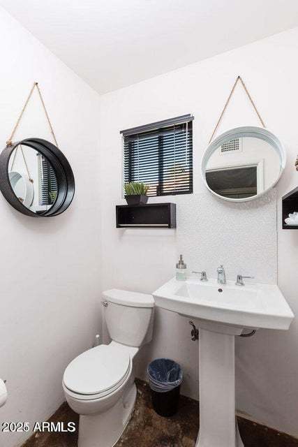 5 bedrooms / 5 bathrooms 5 blocks away from Old Town Scottsdale! property image