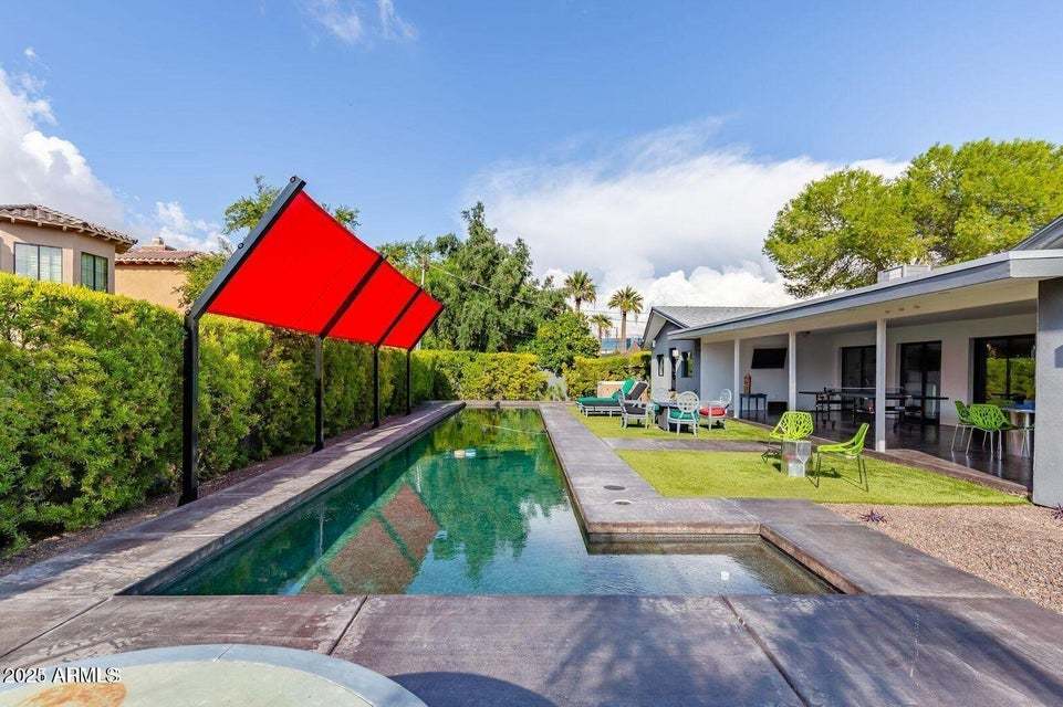 5 bedrooms / 5 bathrooms 5 blocks away from Old Town Scottsdale! property image