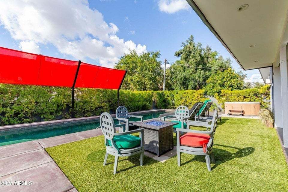 5 bedrooms / 5 bathrooms 5 blocks away from Old Town Scottsdale! property image