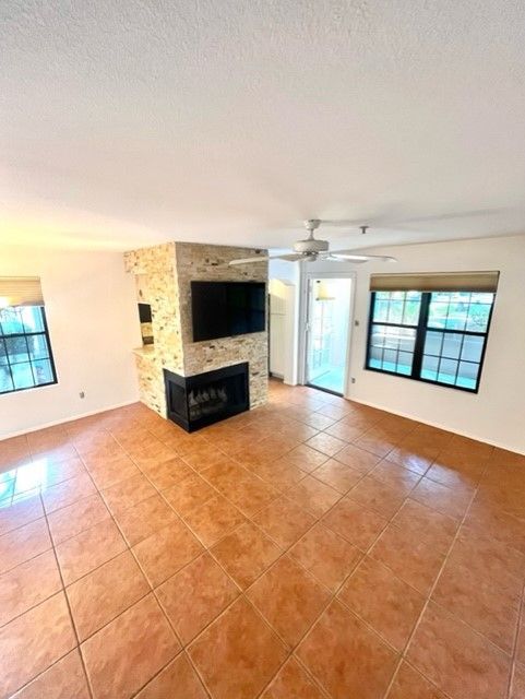 2 bedrooms, 2 bathrooms in Villa Antigua Scottsdale property image