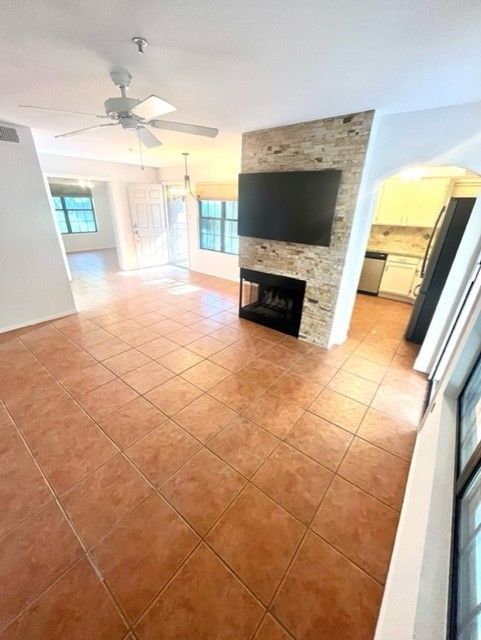 2 bedrooms, 2 bathrooms in Villa Antigua Scottsdale property image