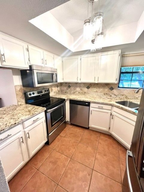 2 bedrooms, 2 bathrooms in Villa Antigua Scottsdale property image