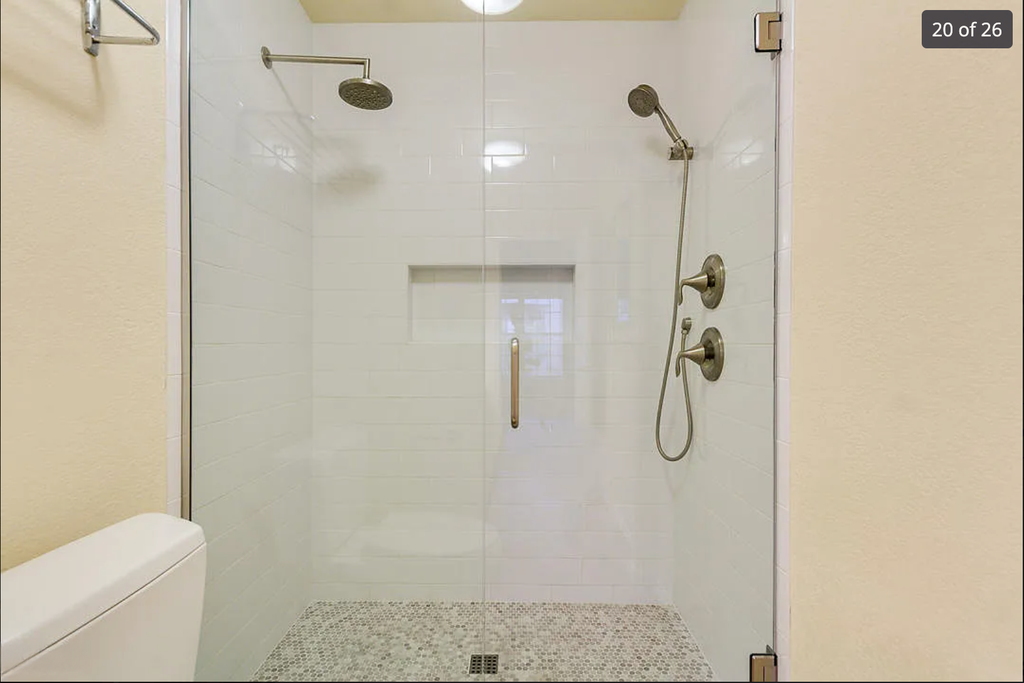 2 bedrooms, 2 bathrooms in Villa Antigua Scottsdale property image