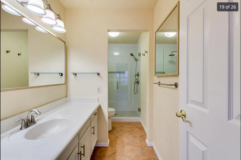 2 bedrooms, 2 bathrooms in Villa Antigua Scottsdale property image