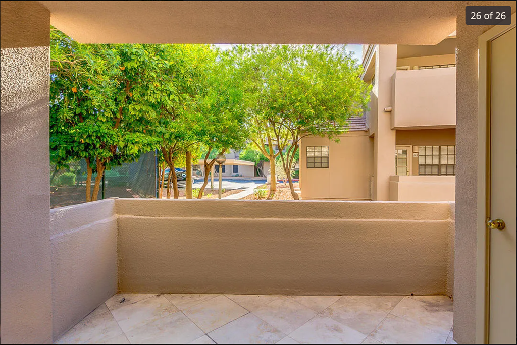 2 bedrooms, 2 bathrooms in Villa Antigua Scottsdale property image