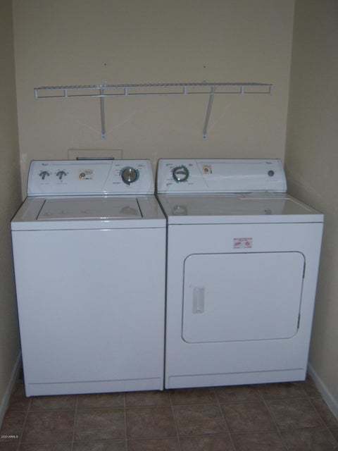 2 bedroom condo in Convenient Scottsdale Location w/ attached garage! property image