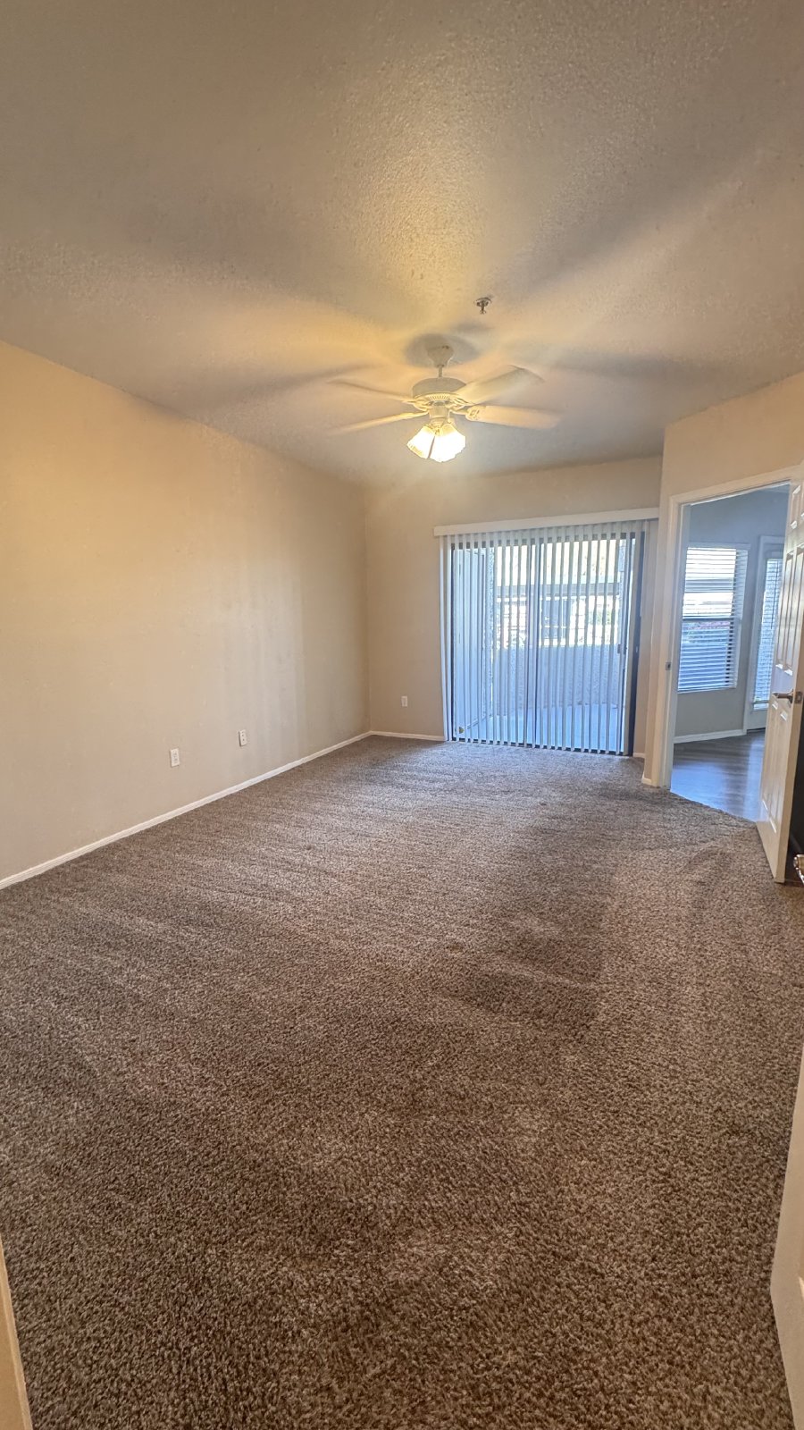 Signature Scottsdale Condo - Updated Vinyl wood Flooring, Paint and Ca property image