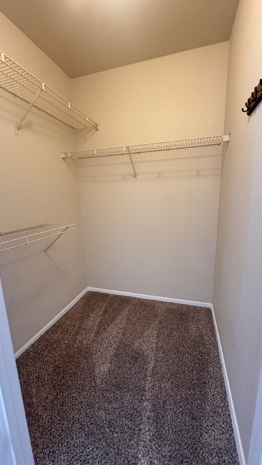 Signature Scottsdale Condo - Updated Vinyl wood Flooring, Paint and Ca property image