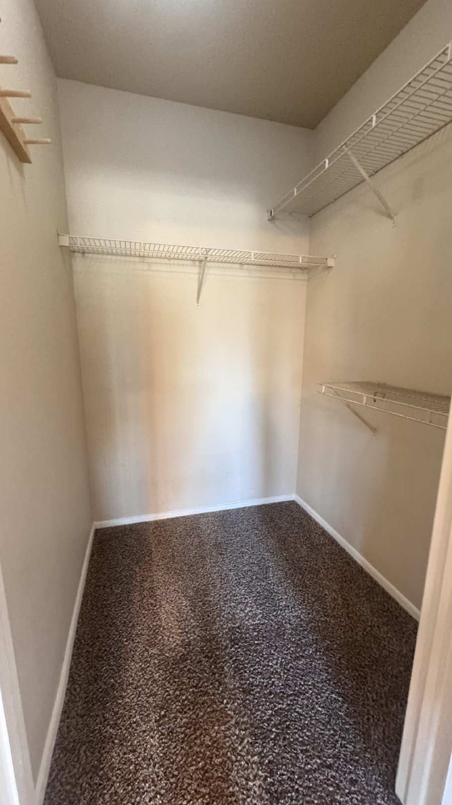 Signature Scottsdale Condo - Updated Vinyl wood Flooring, Paint and Ca property image