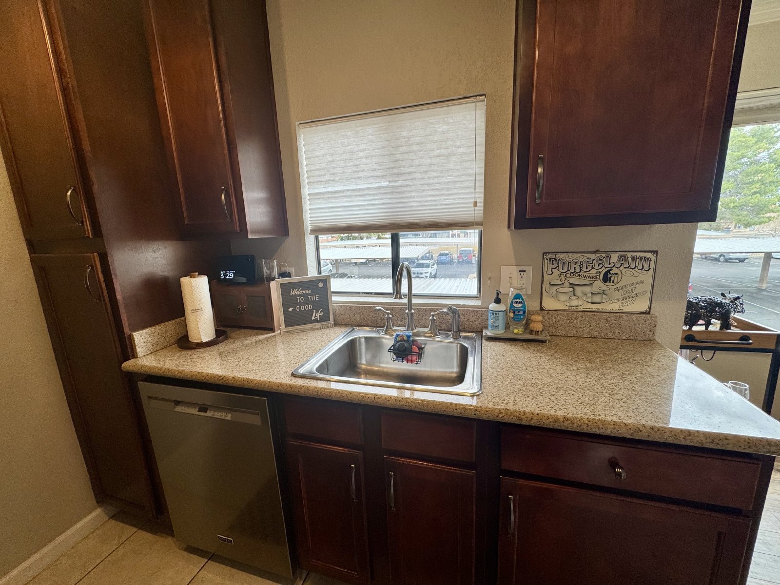 Fully Furnished 2b/2b Apartment close to Old Town Scottsdale! property image