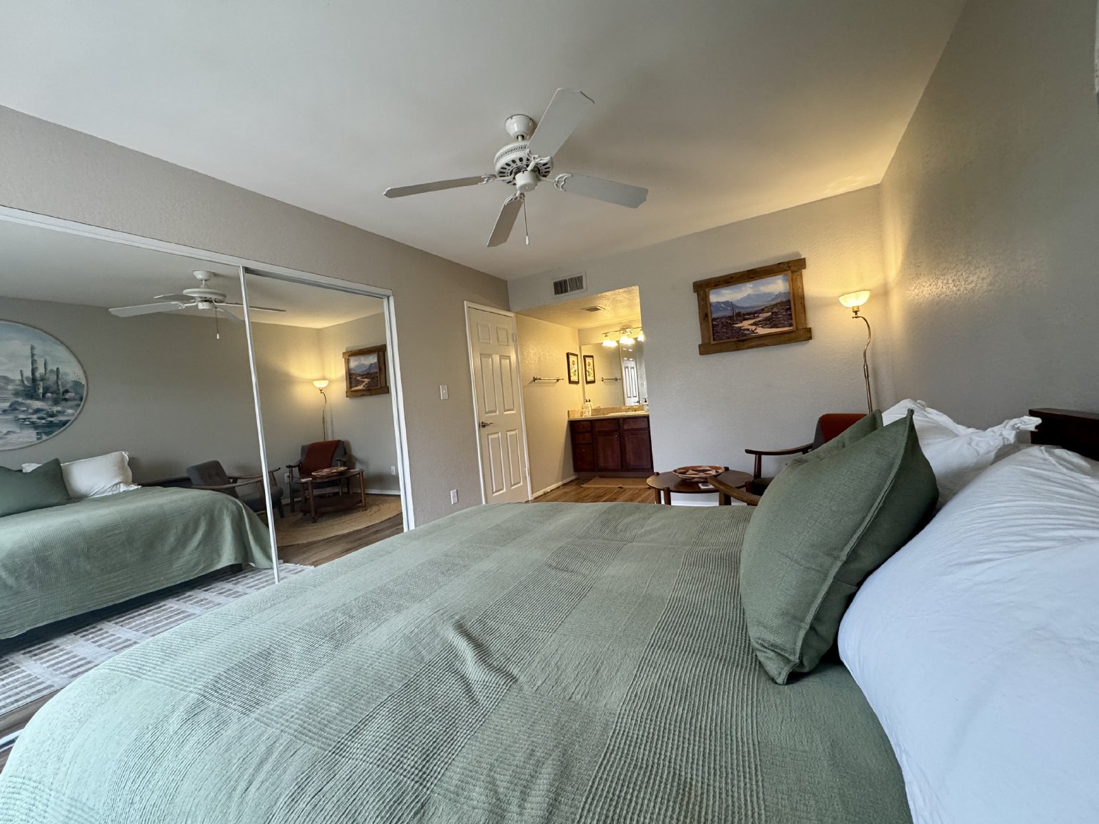 Fully Furnished 2b/2b Apartment close to Old Town Scottsdale! property image