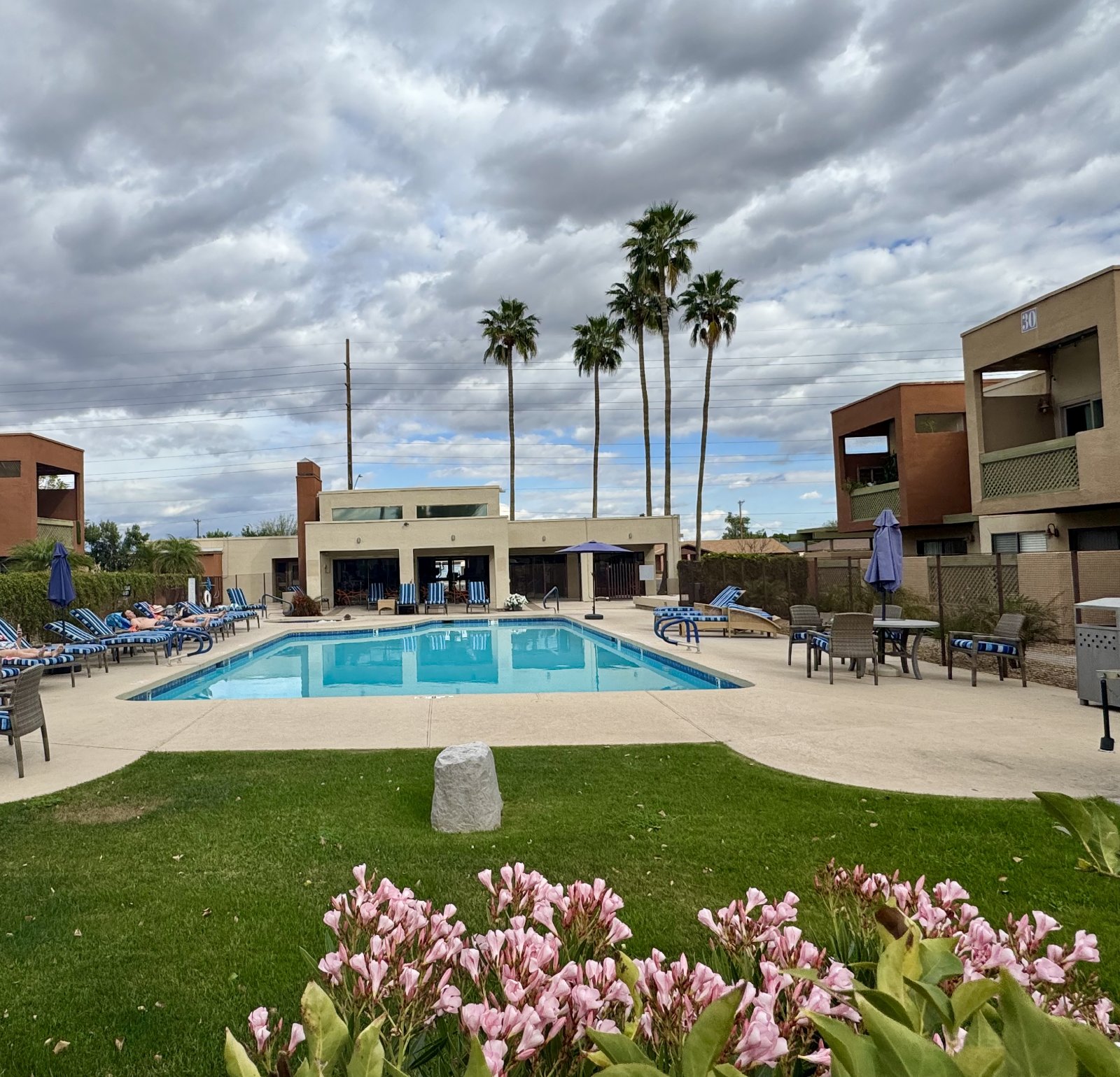 Fully Furnished 2b/2b Apartment close to Old Town Scottsdale! property image