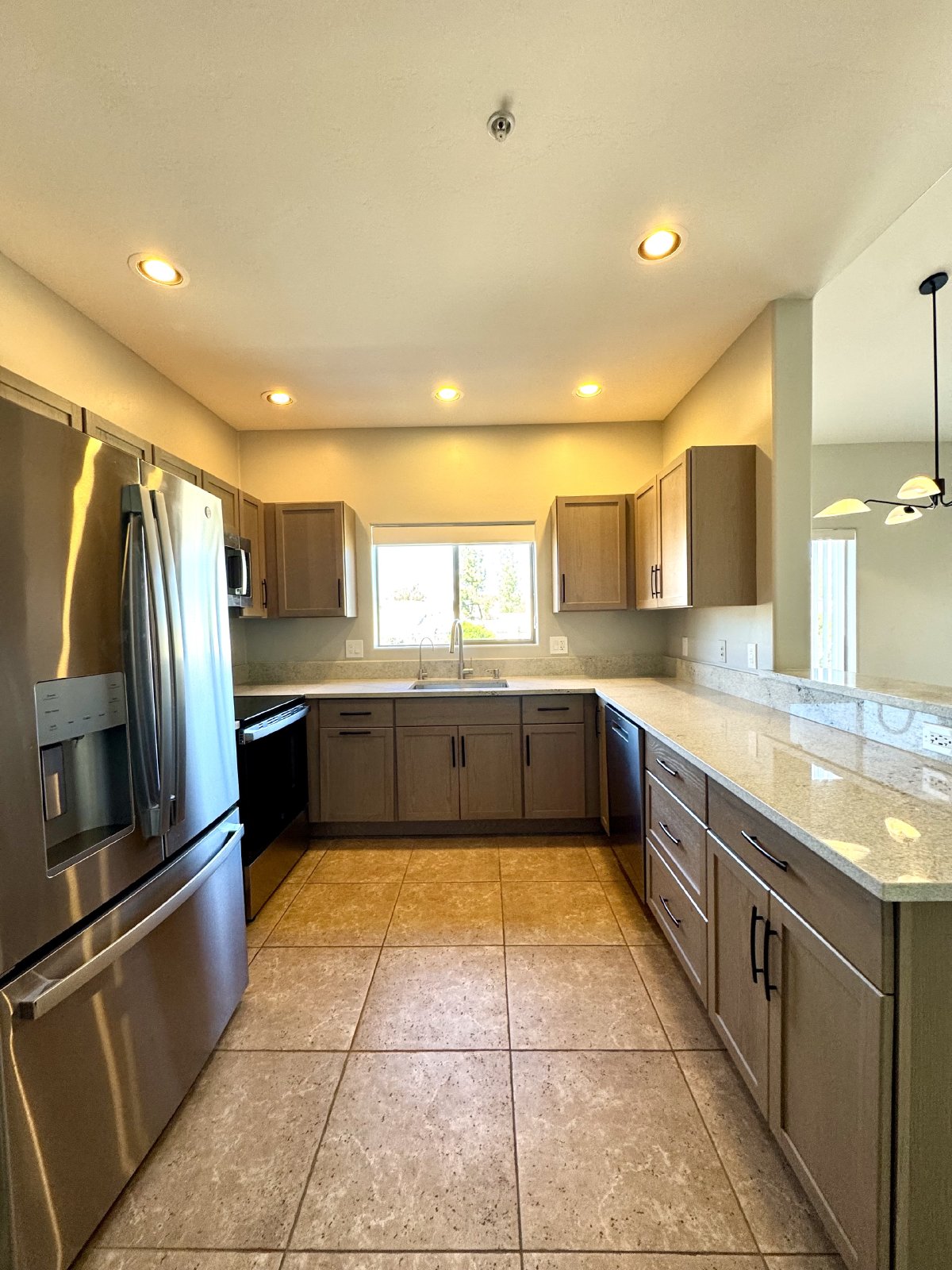 3 bedrooms/2 bathrooms in desire gated community Bella Vista! property image