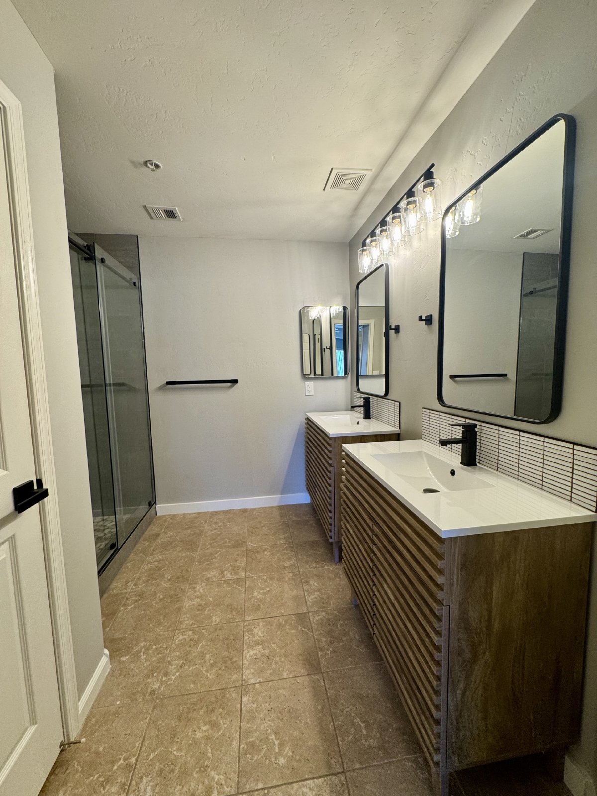 3 bedrooms/2 bathrooms in desire gated community Bella Vista! property image