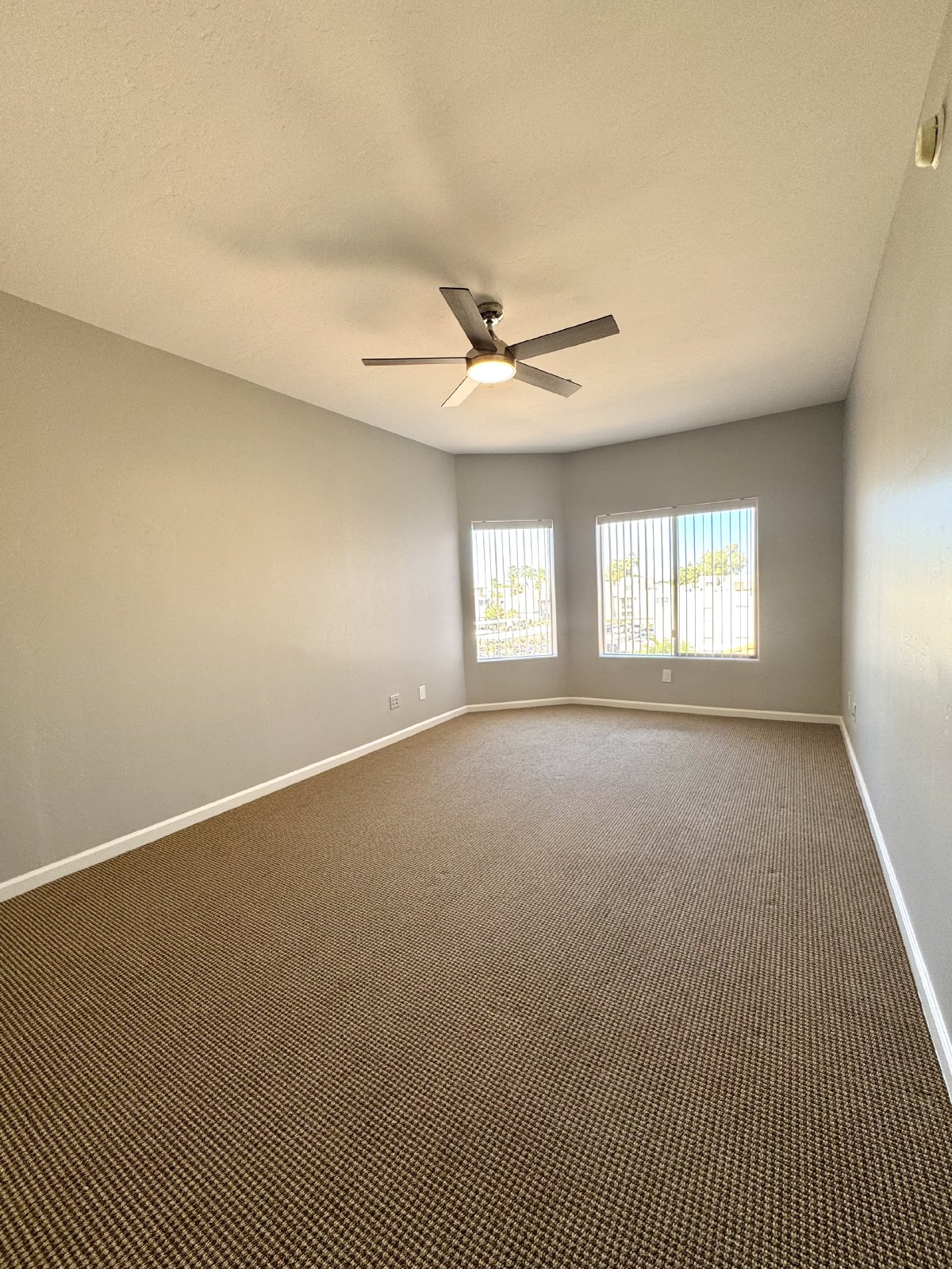 3 bedrooms/2 bathrooms in desire gated community Bella Vista! property image