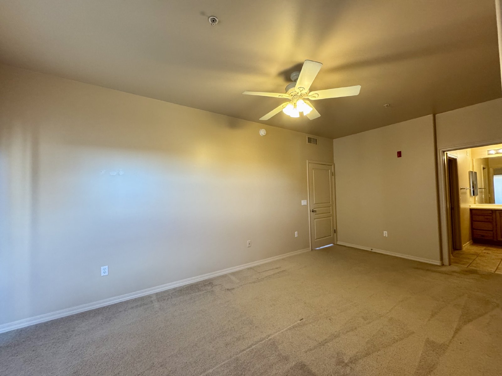2 Bedroom condo in Desert Ridge! property image