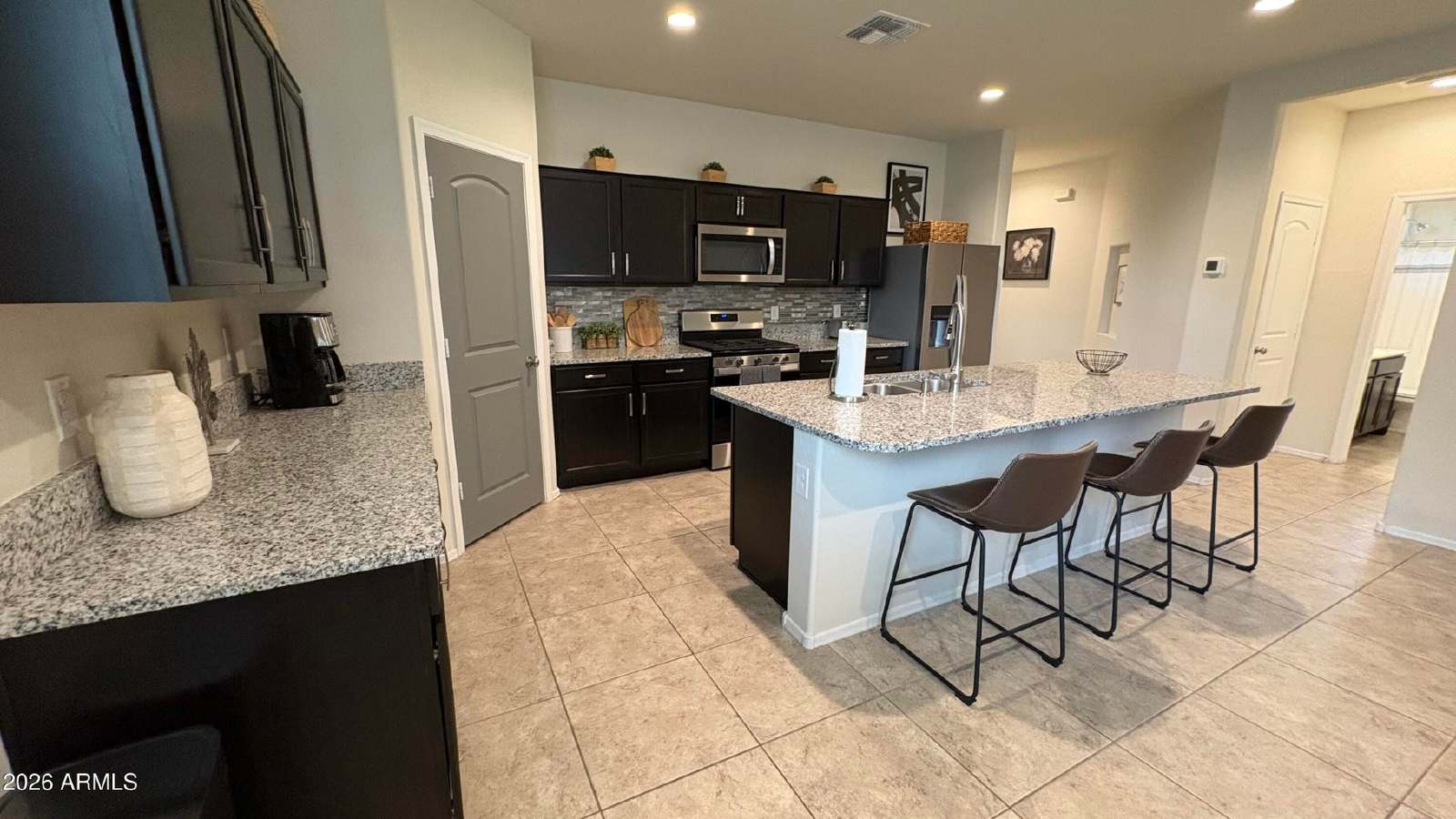 30998 W Earll Dr property image