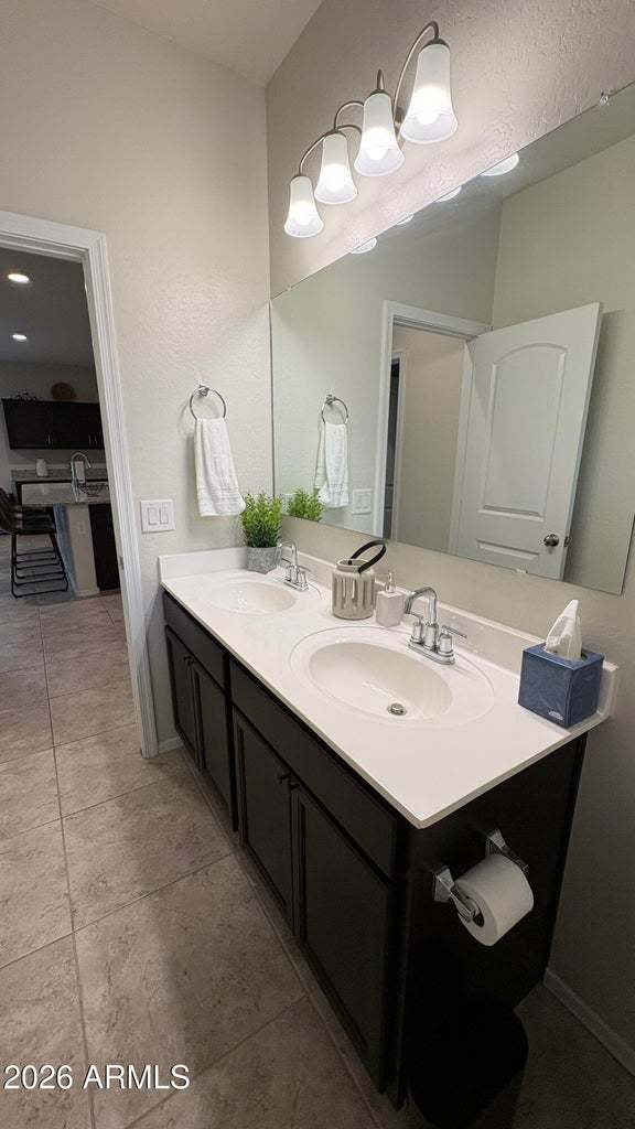 30998 W Earll Dr property image
