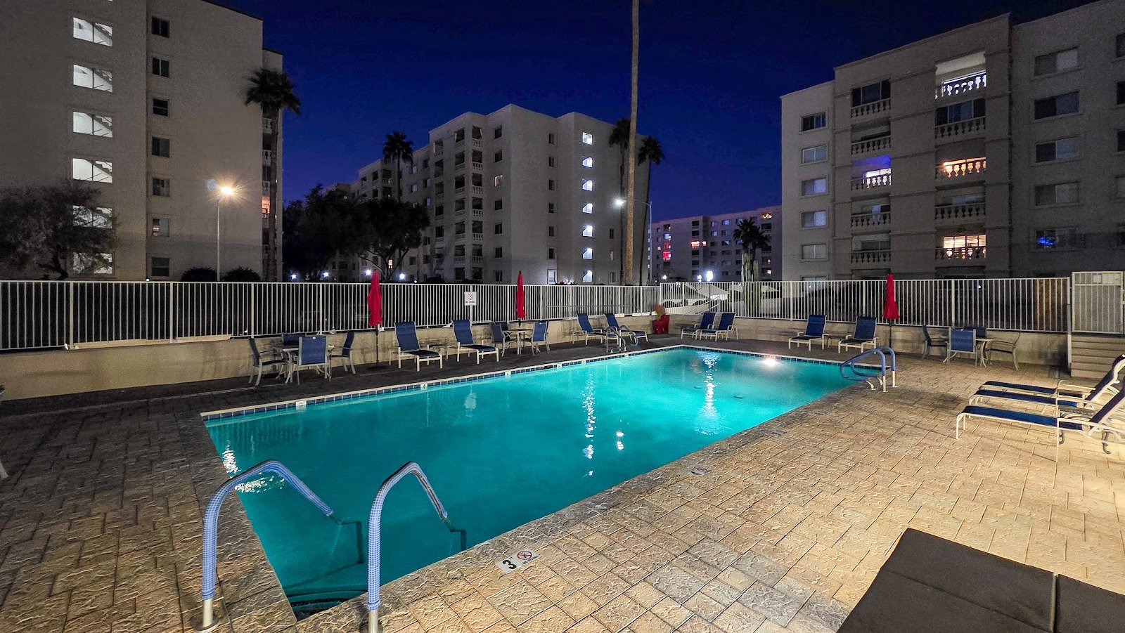 2,130 sq ft 3 Bedroom Condo in North Scottsdale property image