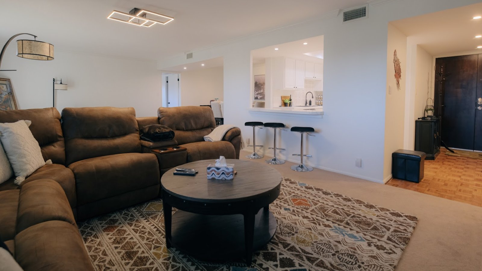 2,130 sq ft 3 Bedroom Condo in North Scottsdale property image