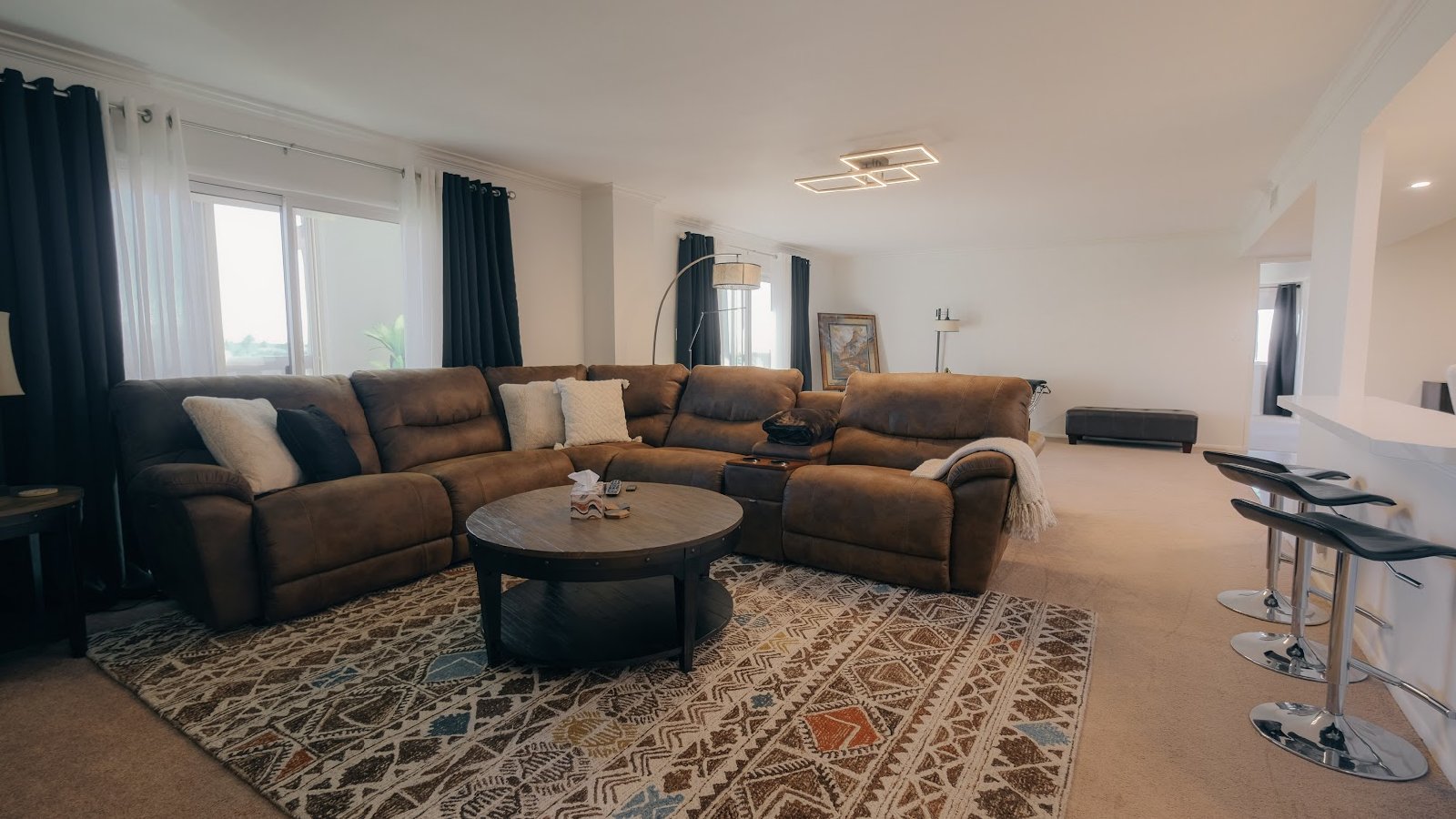 2,130 sq ft 3 Bedroom Condo in North Scottsdale property image