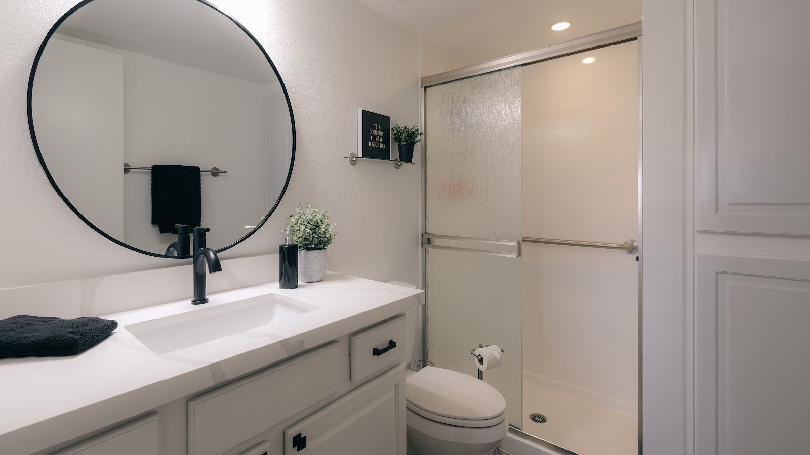 2,130 sq ft 3 Bedroom Condo in North Scottsdale property image