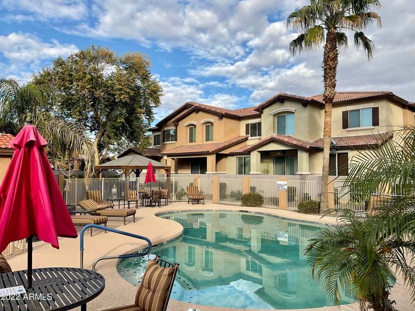 2b/2b condo in VILLA RIALTO CONDOMINIUM property image