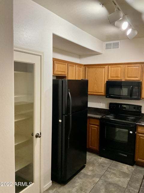 2b/2b condo in VILLA RIALTO CONDOMINIUM property image