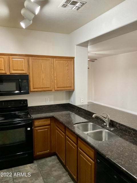 2b/2b condo in VILLA RIALTO CONDOMINIUM property image