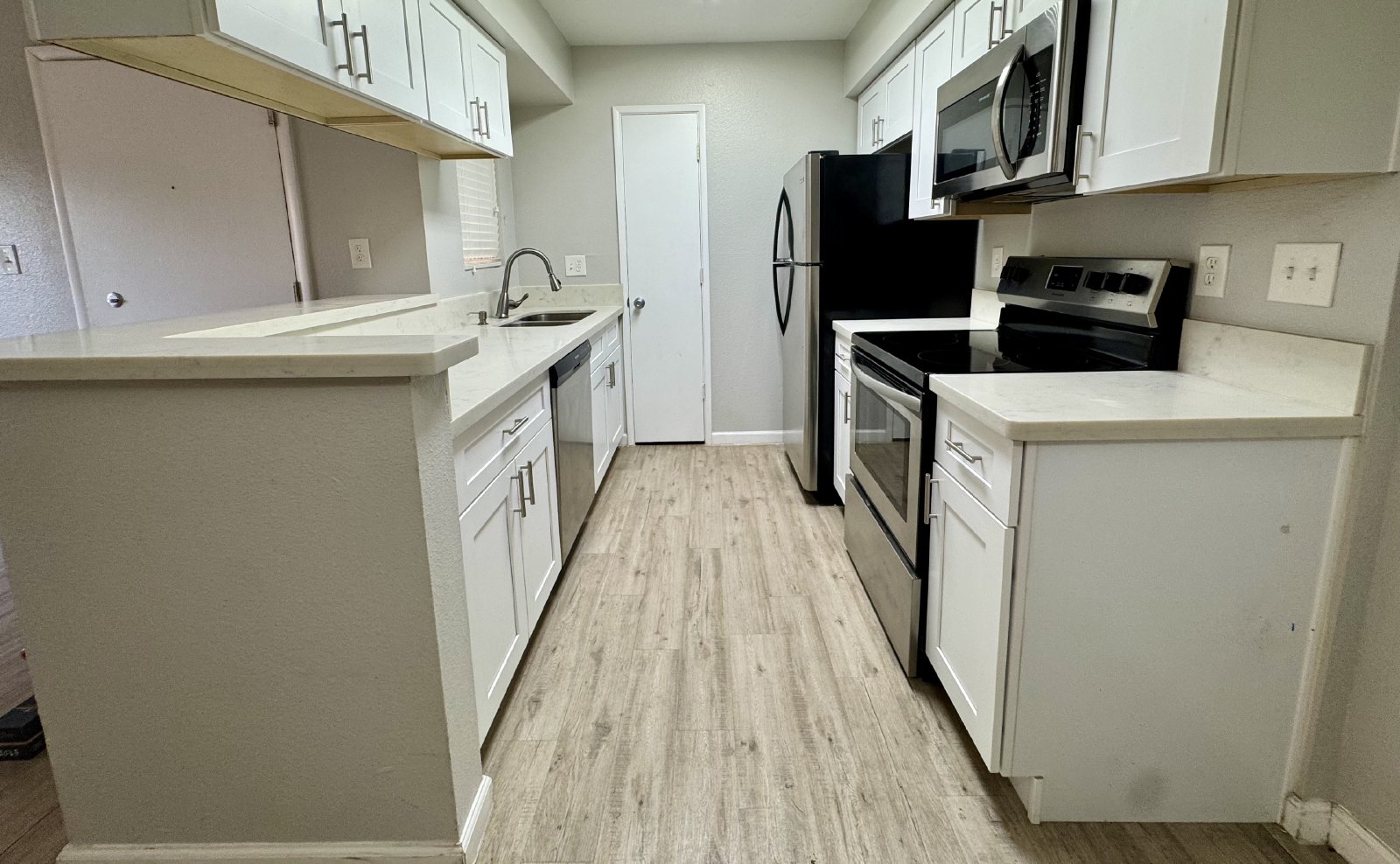 1b/1b in BILTMORE PROMENADE CONDOMINIUM property image