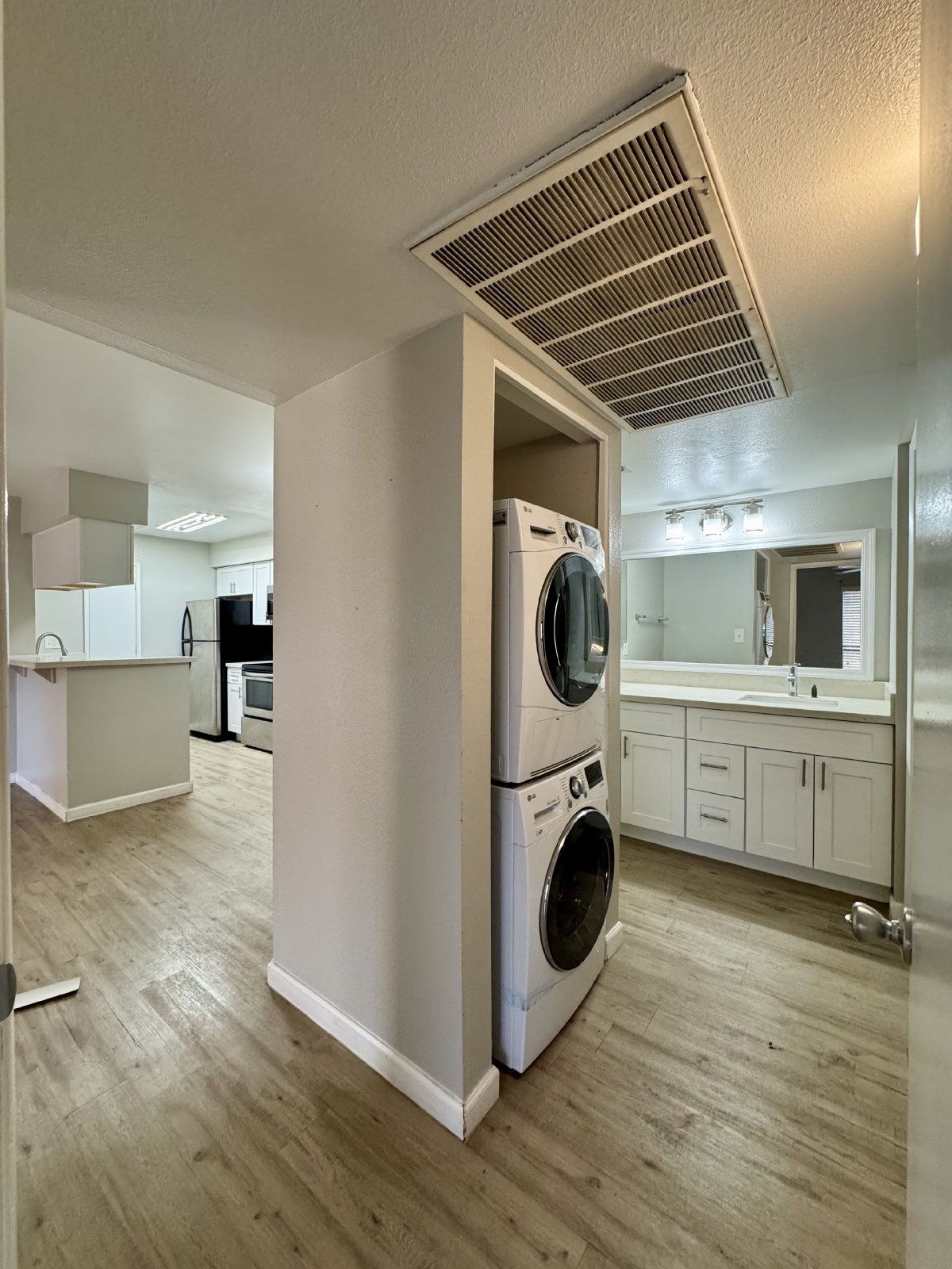 1b/1b in BILTMORE PROMENADE CONDOMINIUM property image