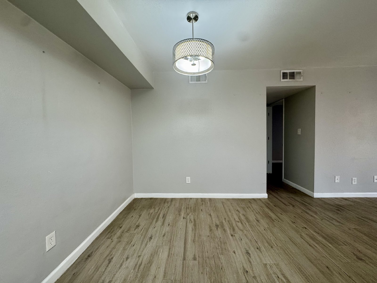 1b/1b in BILTMORE PROMENADE CONDOMINIUM property image
