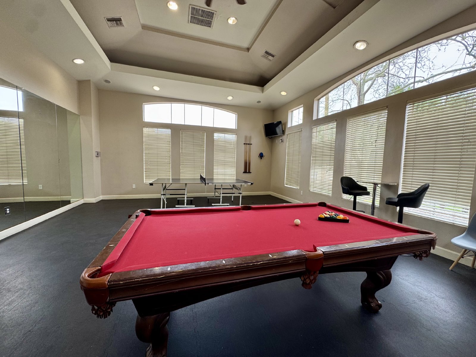 Spacious 2 bedroom condo in beautiful gated community property image