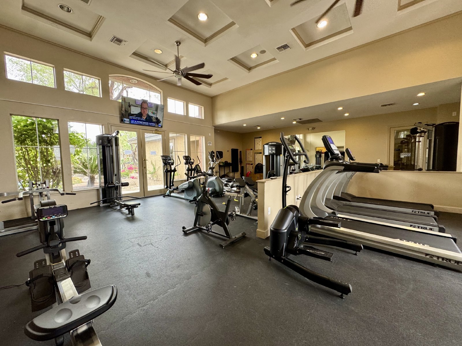 Spacious 2 bedroom condo in beautiful gated community property image