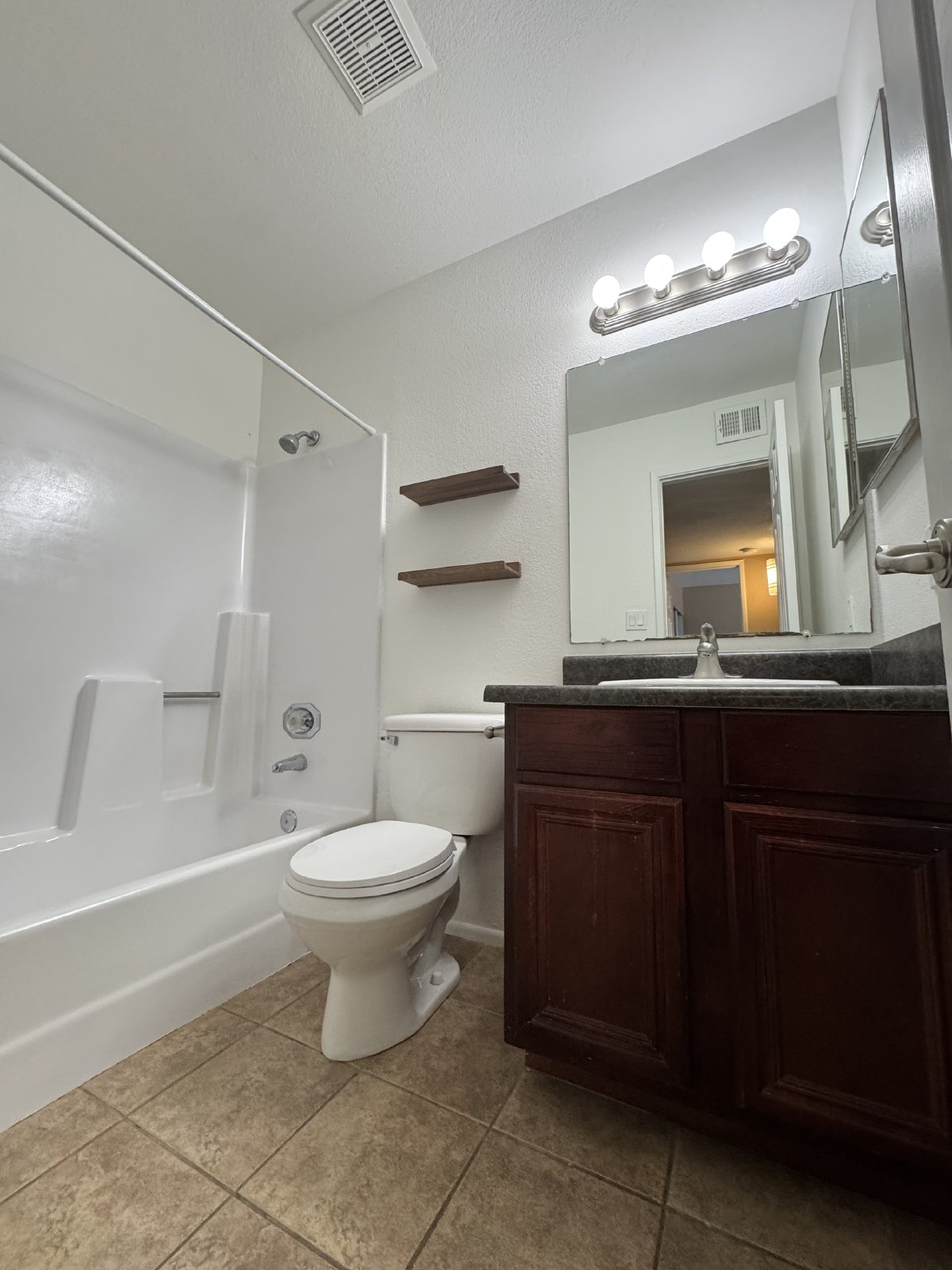 2 bedroom condo in Convenient Scottsdale Location w/ attached garage! property image