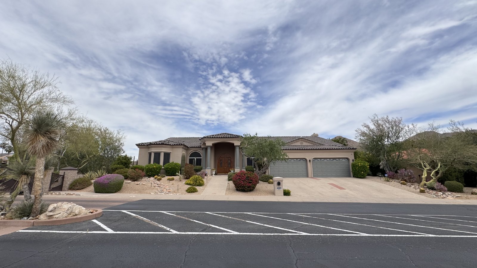 5/5 in Sabino Estates Gated Community property image