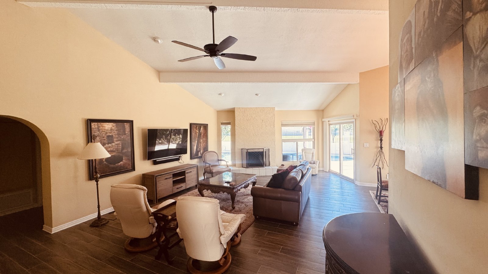 3b/2b with private pool in McCormick Ranch property image
