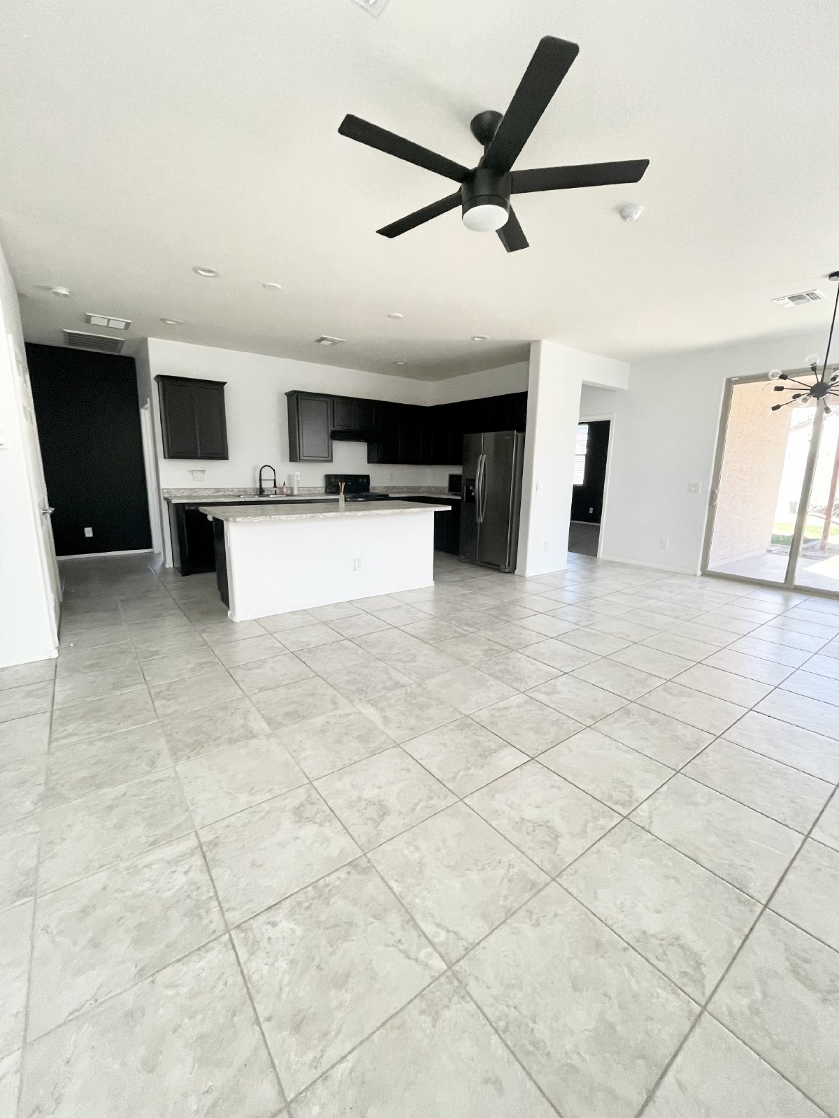 18582 W CARLOTA LN property image