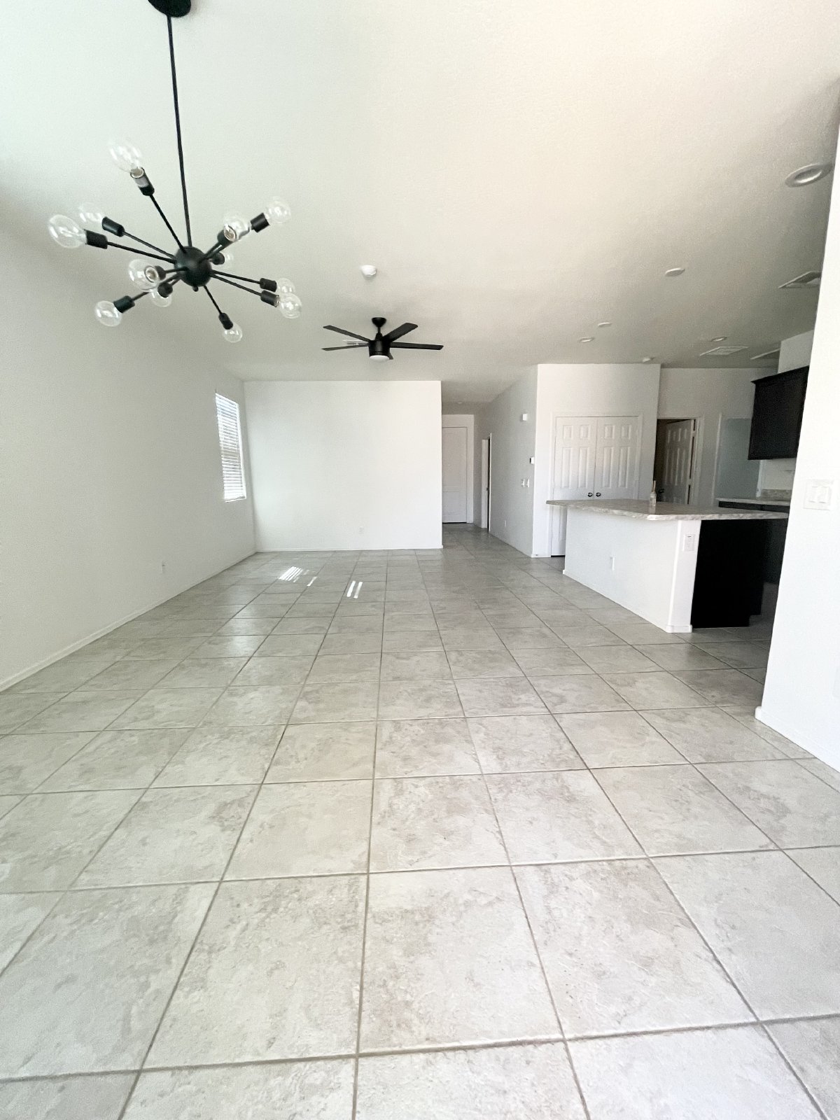18582 W CARLOTA LN property image
